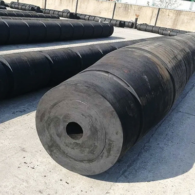 Προσαρμοσμένα Tugboat κυλίνδρων κιγκλιδώματα 600*300 ροδών για το τόξο σκαφών